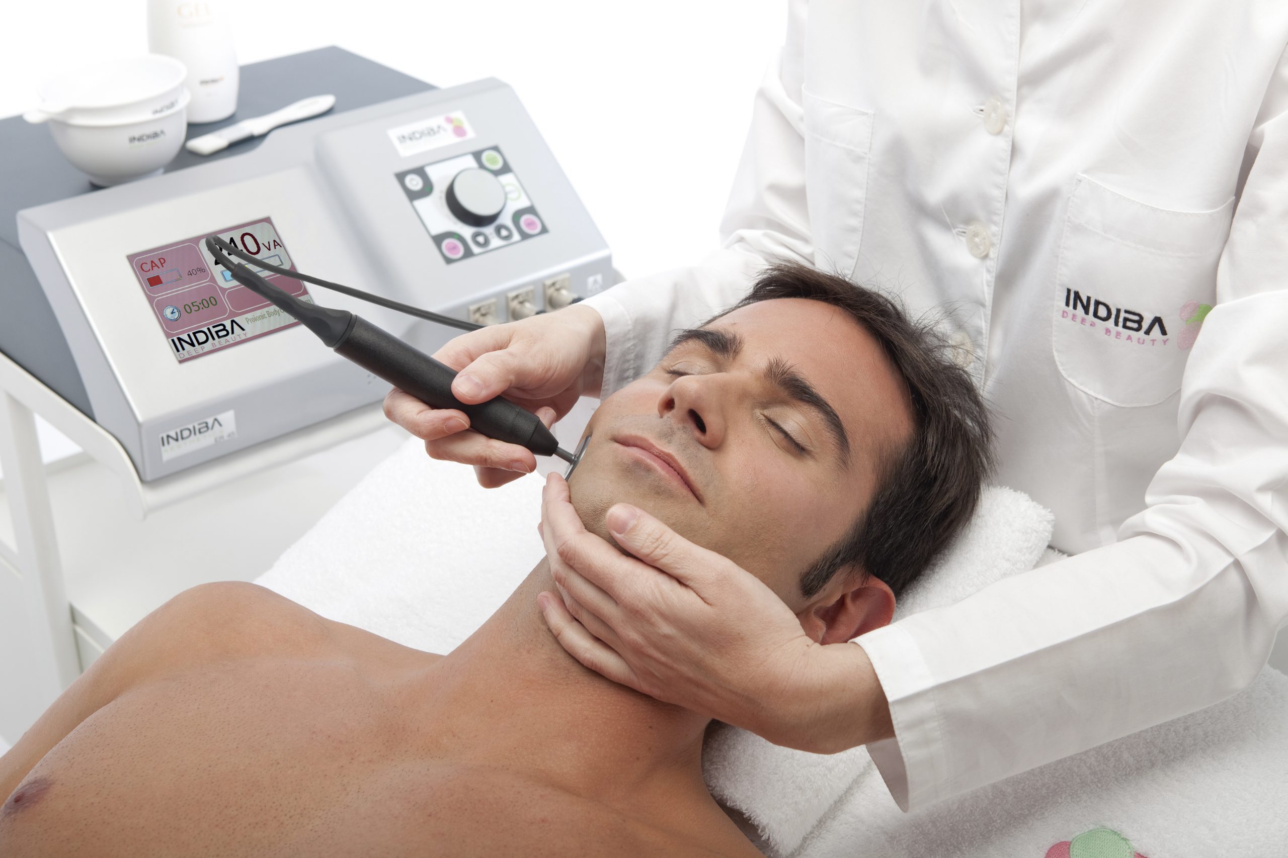 Indiba facial en centro de estética y bienestar en zaragoza