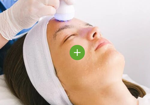 pincha aquí para más información sobre limpieza hydrofacial